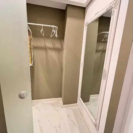 Mirvana Heritage Old Town Apartament