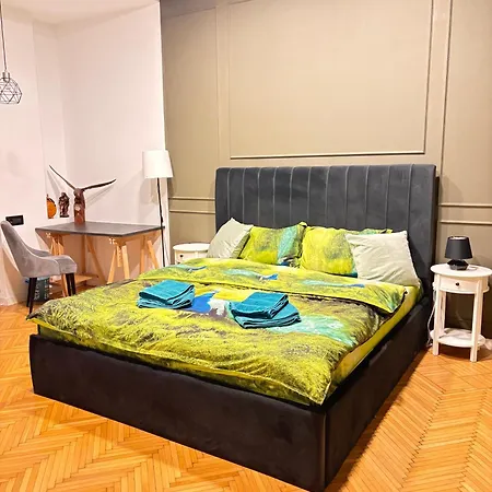 Mirvana Heritage Old Town Apartament *